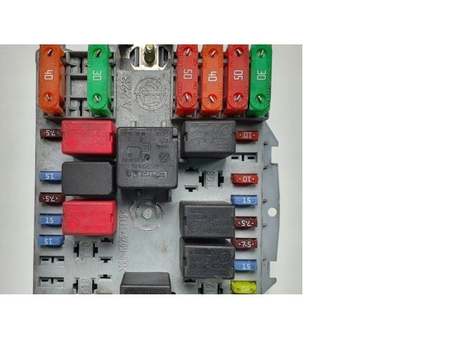 Pojistková skříňka 51742419 Alfa Romeo 147 2005