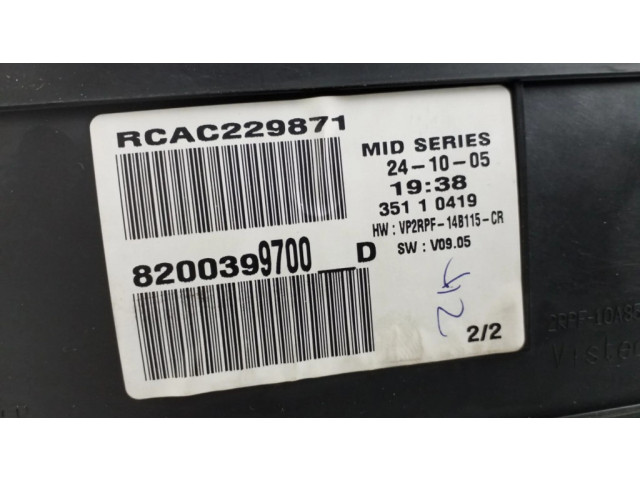 Přístrojová deska Renault Megane II 2006 8200399700D