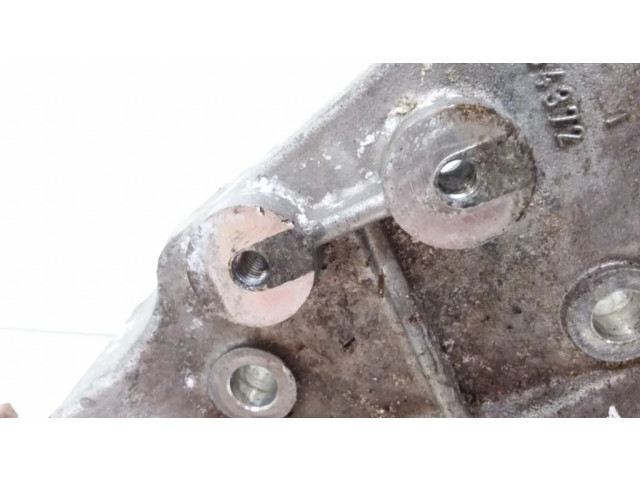 Кронштейн подвесного подшипника полуоси