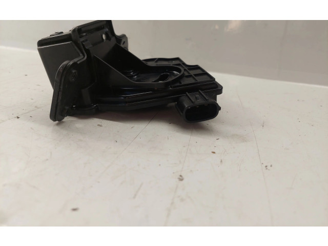 Zámek zadních dveří 6935005060   Toyota Avensis T270 2009