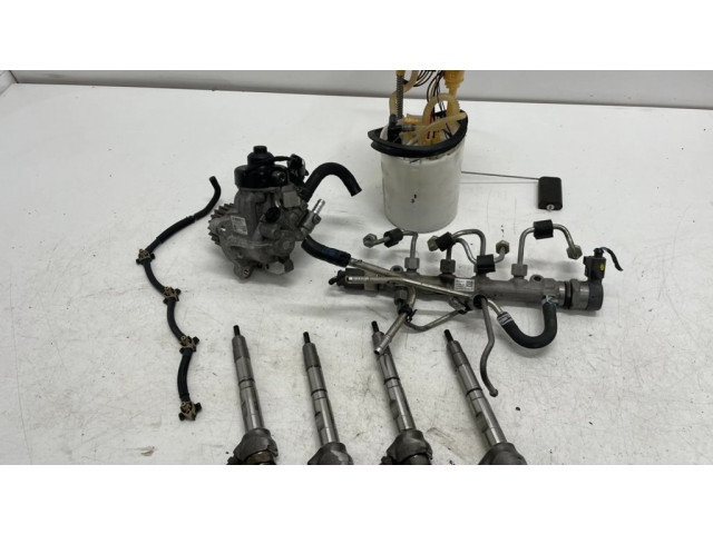 Vstřikovač 04L130755E, 04L130277AC Audi A3 S3 8V pro naftový motor 2.0 DCYA