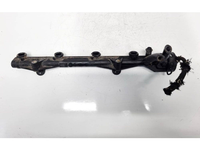 Топливная рампа 032133319, 032133319 Volkswagen Golf III