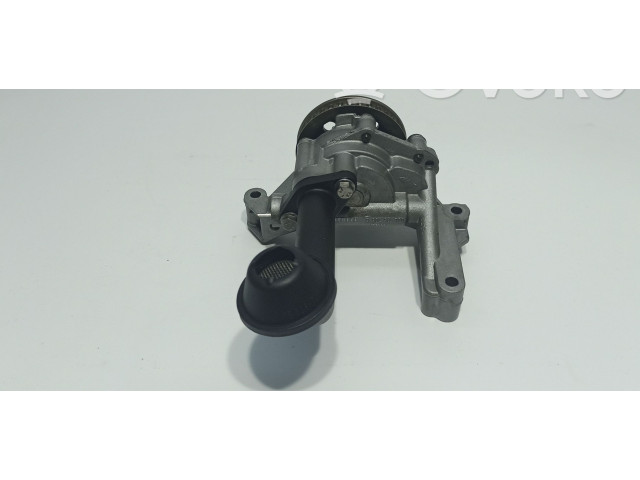 Масляный насос  CAYB 03L115105B  Audi A1 