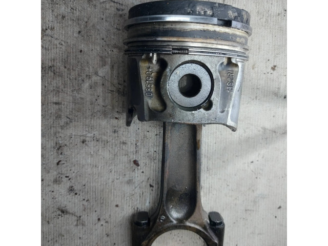  Поршень с шатуном    Ford Galaxy для дизельного двигателя 2.0