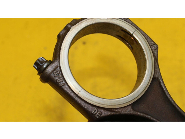 Píst    Audi A8 S8 D3 4E     