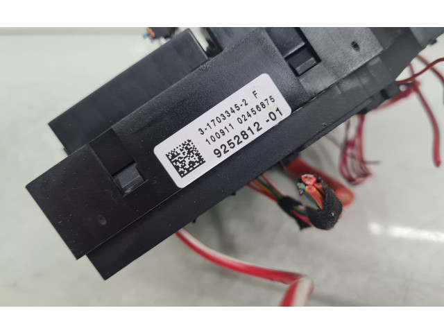 Pojistková skříňka 9252812 BMW 5 GT F07 2011