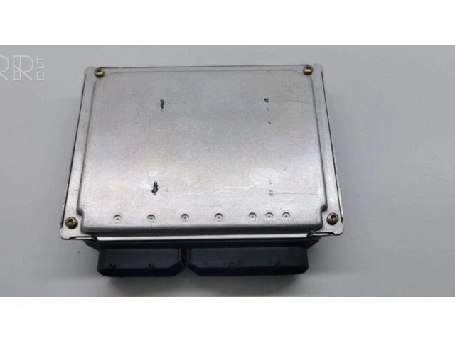 Řídící jednotka 8E0909557E, 0261207754 Audi A4 S4 B5 8D 1999