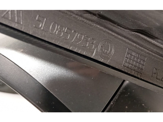 Зеркало электрическое Skoda Yeti (5L) 2009 - 2017 года