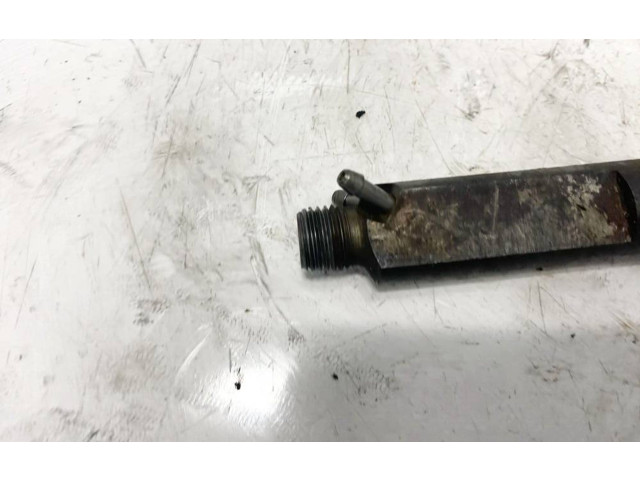 Форсунка 038130202B, 038130202B    Audi A3 S3 8L   