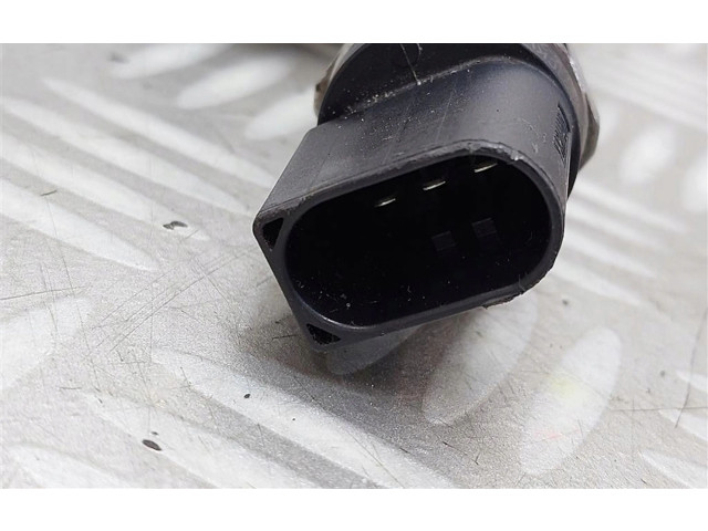 Топливная рампа 0261500477 Skoda Rapid (NH) для двигателя CJZC