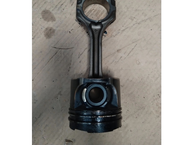 Поршень с шатуном - Mitsubishi ASX