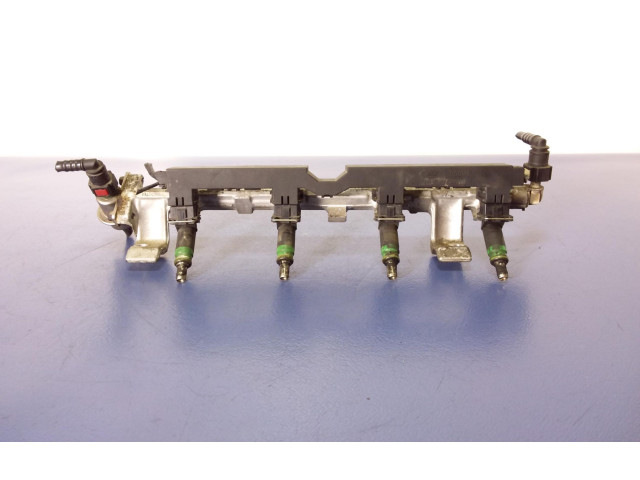 Vstřikovací lišta 98AG-14A390-LB, 98AG-14A390-LB Mazda 323 F