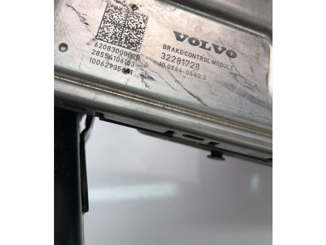 Блок АБС 32281728 Volvo XC40 - года