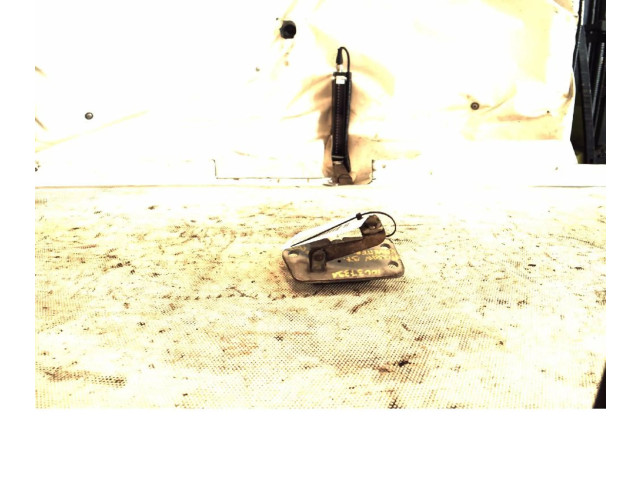 Замок багажника Nissan Vanette - года