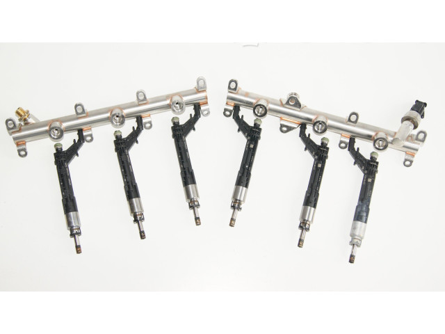 Vstřikovač 06M906036R Audi A8 S8 D5