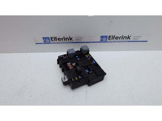 Блок предохранителей  32142591   Volvo V90 Cross Country    