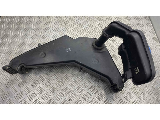 Бачок оконной жидкости