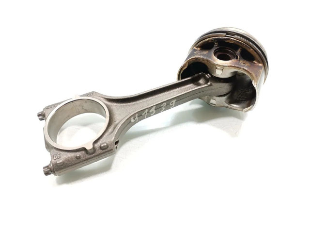  Поршень с шатуном BYT   Audi A3 S3 8P  