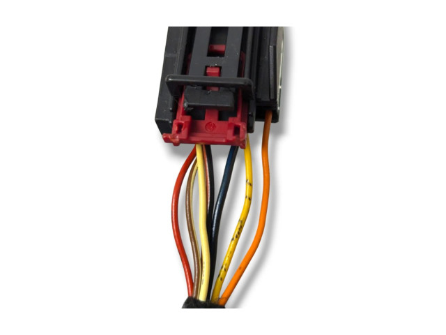 Зеркало электрическое Skoda Yeti (5L) 2009 - 2017 года