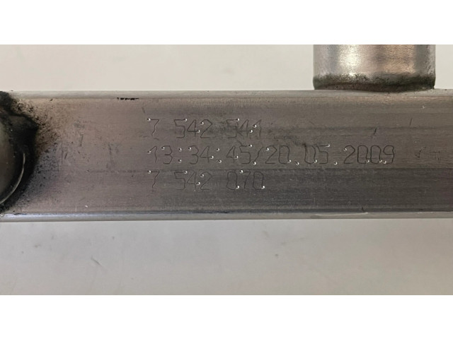 Vstřikovací lišta 7542541 BMW X5 E70 pro benzínový motor 3.0 N52B30