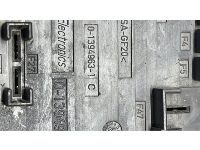 Блок предохранителей 1K0937124H, 013949631C Audi A3 S3 8L