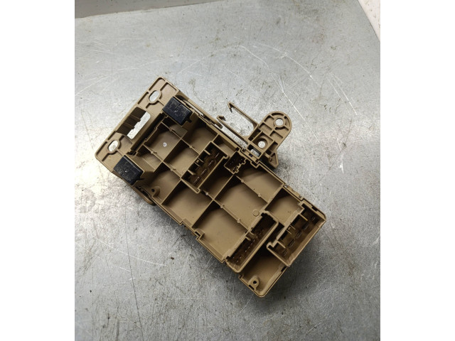 Блок предохранителей  82201XA00B   Subaru B9 Tribeca    