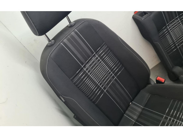 Подушка безопасности в сиденье Volkswagen Golf VII