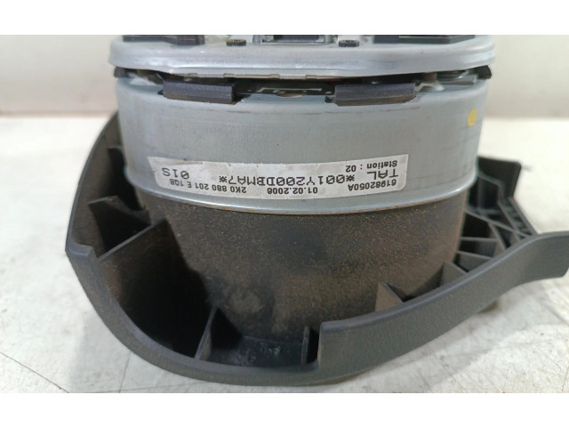 Подушка безопасности водителя 2K0880201E   Volkswagen Caddy