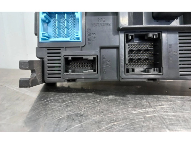 Блок предохранителей 9819850080 Peugeot 2008 I