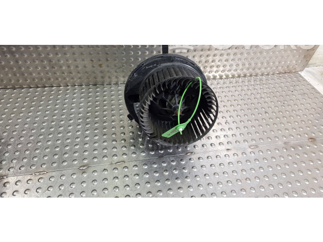 Вентилятор печки    1K1820015C, F983228M   Audi A3 S3 8P