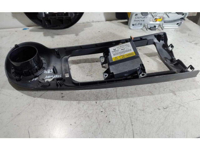 Подушка безопасности пассажира    Dacia Sandero