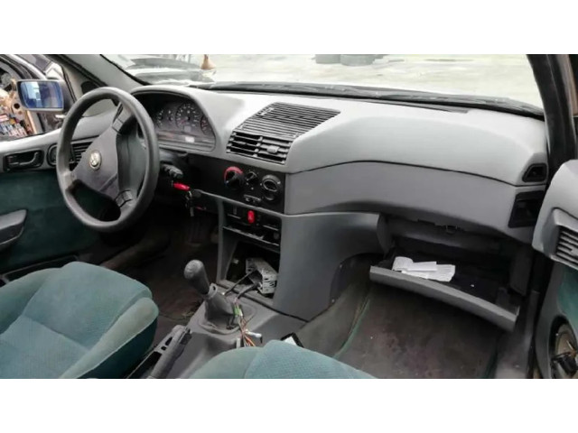 Přední světlo     Alfa Romeo 145 - 146 1996