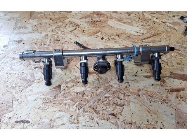 Топливная рампа 04891192AA Mini One - Cooper R50 - 53