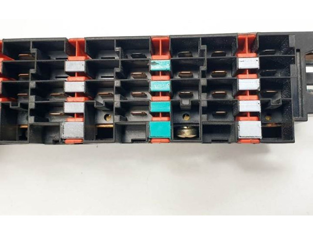 Pojistková skříňka Mercedes-Benz C W202 1994