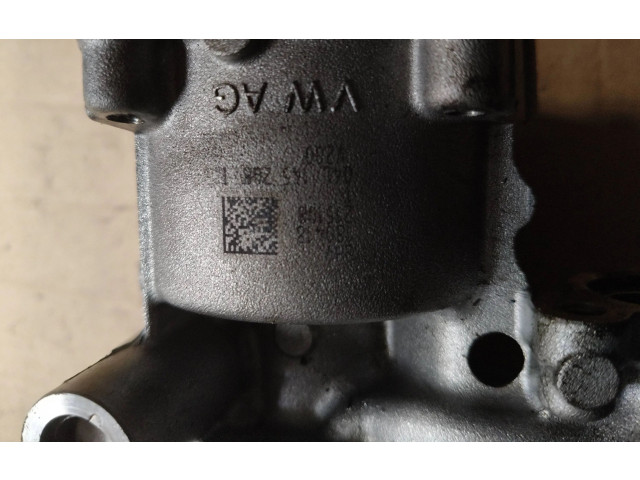 Масляный насос   04l145208t  Skoda Karoq 