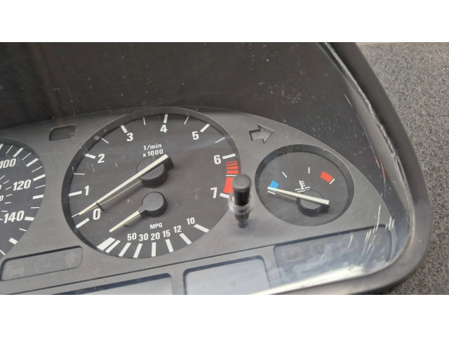 Přístrojová deska BMW 7 E38 2000 6906112