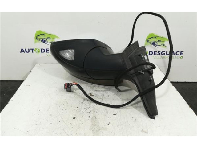 Зеркало электрическое Skoda Yeti (5L) 2009 - 2017 года