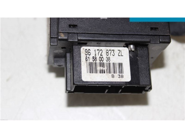 Ручка стеклоочистителей 61580038, 96172873ZL Citroen Xsara Picasso