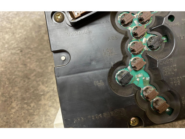 Přístrojová deska Nissan Almera Tino 2002 BU010, 2708688