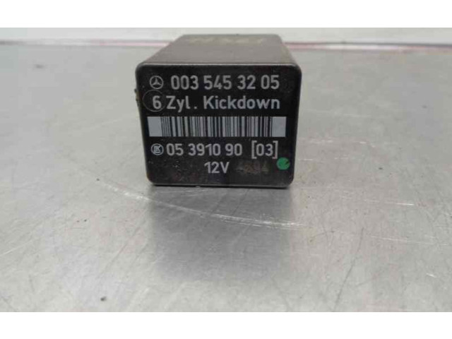 Pojistková skříňka 0035453205, 0539109003 Mercedes-Benz C W202 1995