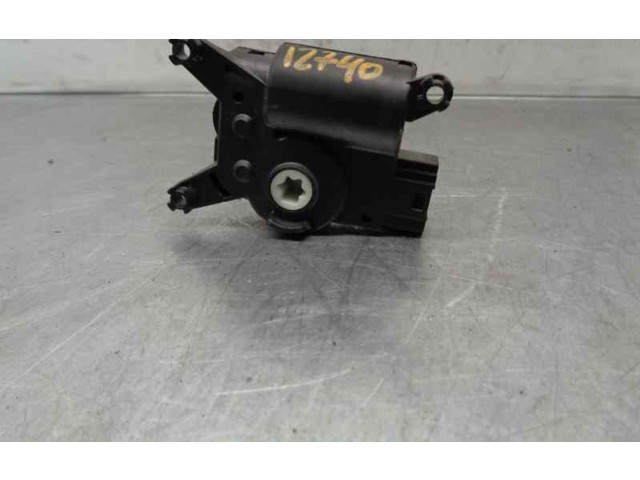 Вентилятор печки 3093840 Opel Combo D