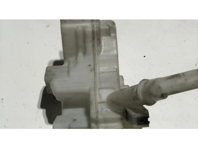 Бачок оконной жидкости