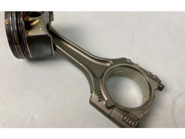 Поршень с шатуном DNUE 02606LJ1, 4202606LJ1 Audi A3 S3 8V