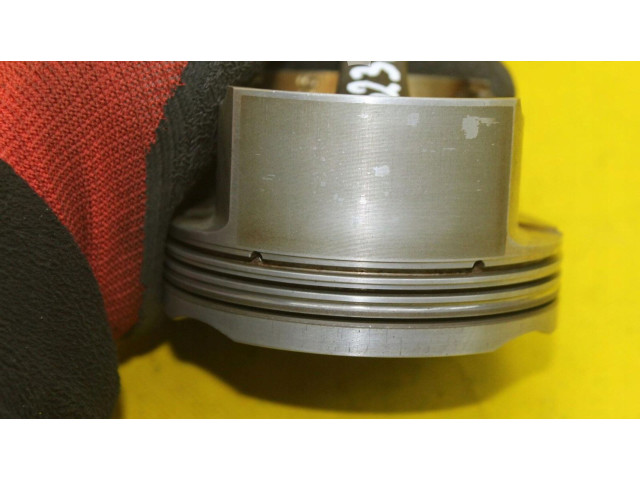 Поршень с шатуном 9481031102R Porsche Cayenne (9PA)