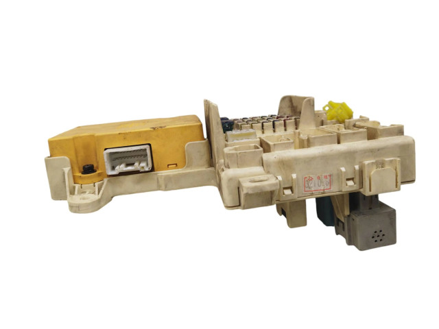 Блок предохранителей 8922153100 Lexus IS 200-300