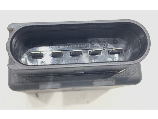 Блок управления 5Q0906093A Skoda Octavia Mk3 (5E)