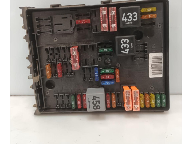 Блок предохранителей 1K0937124K Audi A3 S3 8P