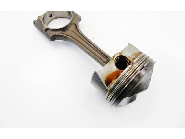  Поршень с шатуном  06D107103M 8240  Audi A3 S3 8P  