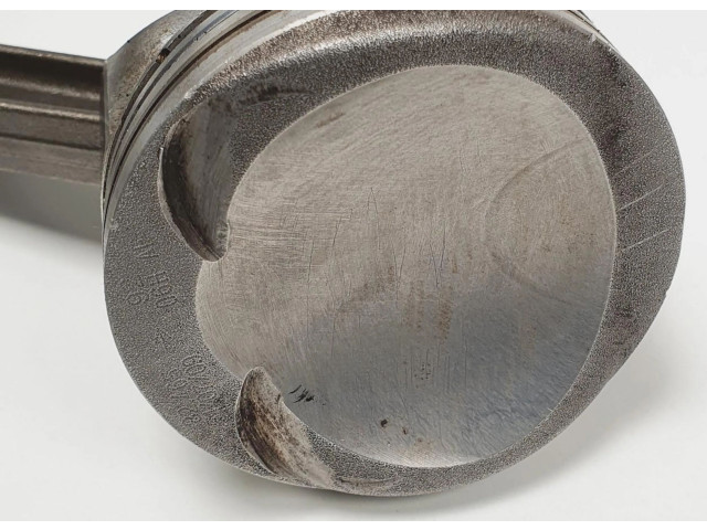 Píst 0822363R Audi A5