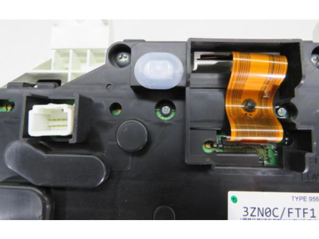 Přístrojová deska Nissan Pulsar 2016 3ZN0CFTF1, 3038150712